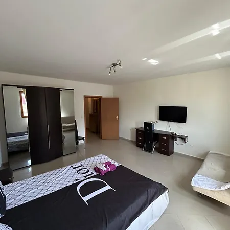 Victoria & Victoria Appartement *